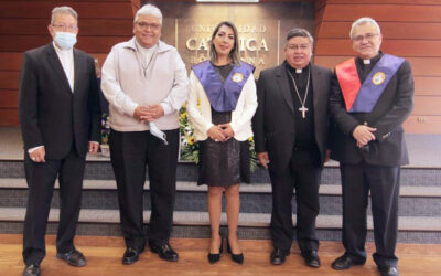 Claudia Nacif Muckled, fue investida como Vicerrectora Administrativa Financiera Nacional de la Universidad Católica Boliviana