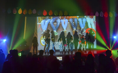 Alpha Joven: ¿Qué harías si tuvieras 24 para hacer todo lo que quieras? y ¿qué te hace feliz? fueron las preguntas que dieron inicio al curso en medio de fiesta y diversión