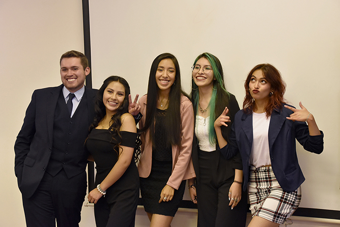 Destacados estudiantes de Psicología se gradúan por excelencia