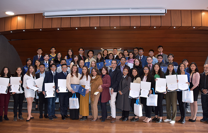 Acto Acto de Entrega de Becas U.C.B. Semestre 1 – 2023