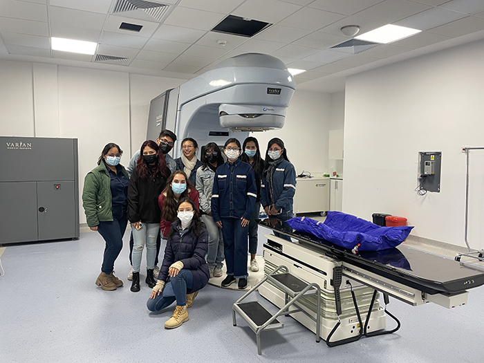 Estudiantes de la materia de Ingeniería Clínica vivieron una experiencia única en el Hospital de Tercer Nivel de El Alto Sur
