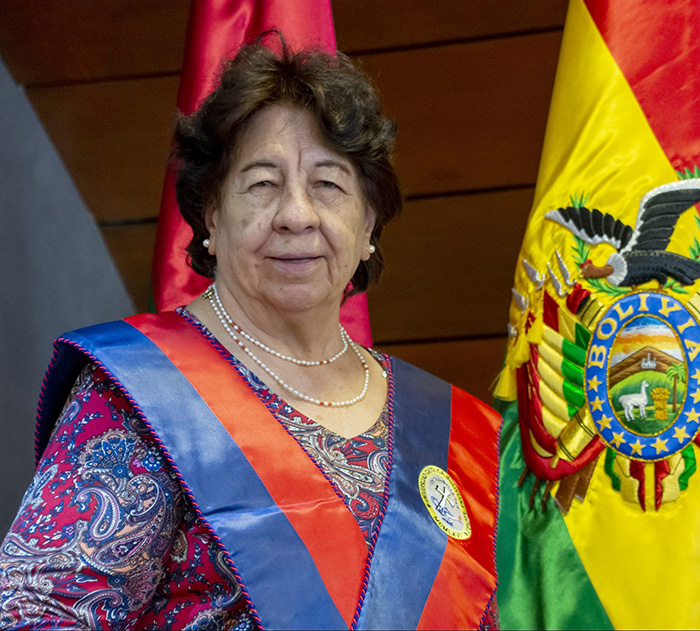 Testimonial de Excelencia Ruth Riskowsky Arraya