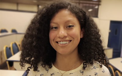 Becaria Afro-Boliviana del Centro de Idiomas U.C.B. La Paz en Convenio con la Embajada de Estados Unidos Obtuvo una Beca Completa para Viajar al País del Norte