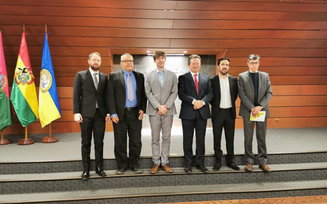 La U.C.B. recibio a dos economistas internacionales en el evento: “Auditoría de la Economía boliviana”