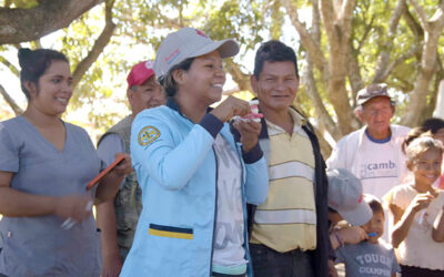 U.C.B. Santa Cruz lleva salud y esperanza a través del Río Madre de Dios en Beni