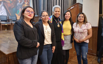 Docentes de inglés participan en taller con antropóloga estadounidense