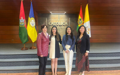 Representantes de plataforma de ingles visitan la U.C.B. y actualizan a docentes