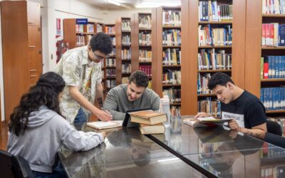 La U.C.B. está comprometida con la excelencia académica y el desarrollo integral