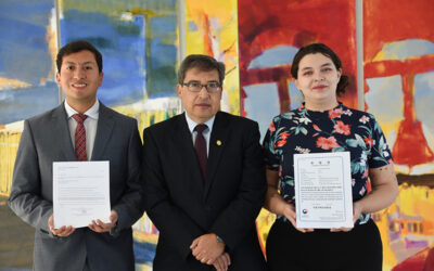 Graduados de ingeniería industrial obtienen becas en universidades de Corea del Sur y España 