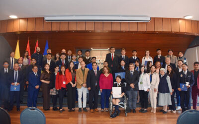 Premian a ganadores de la XVII versión de la Olimpíada Católica de Ciencias