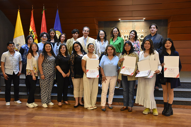 Estudiantes de marketing y medios digitales fueron parte de la campaña contra la violencia digital, de ProMujer