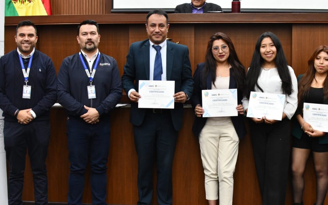 La U.C.B. “San Pablo” triunfa en las Olimpiadas Notariales 2024: obtiene el Primer Premio Nacional de Ensayo