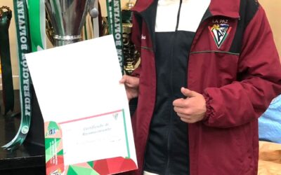 Deportista de la Academia U.C.B. gana el campeonato nacional en la selección paceña sub-13 de voleibol