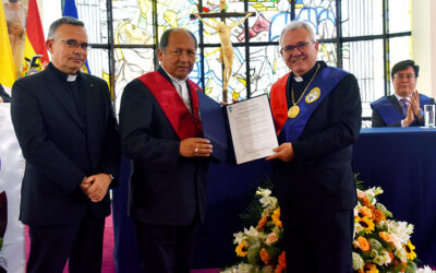 La U.C.B. celebra 59 años de vida institucional con emotivo acto académico