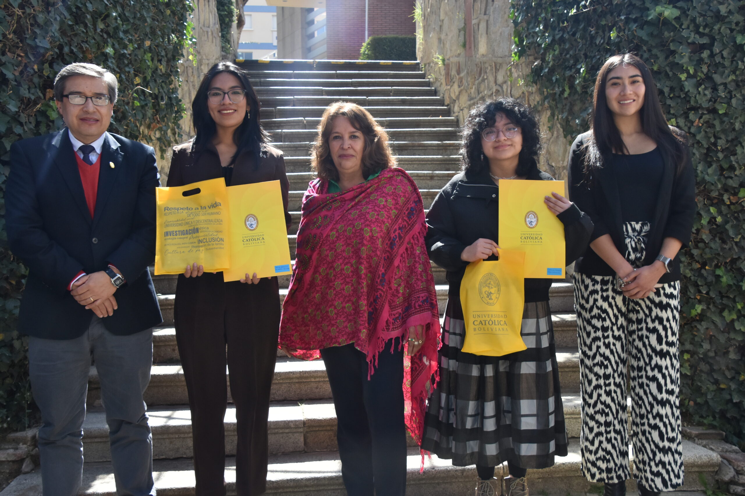 Estudiantes de Ingeniería Industrial e Ingeniería Química van becadas a Argentina y Uruguay