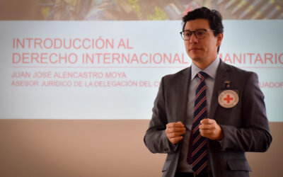 Cruz Roja ofrece una exposición sobre el derecho internacional humanitario