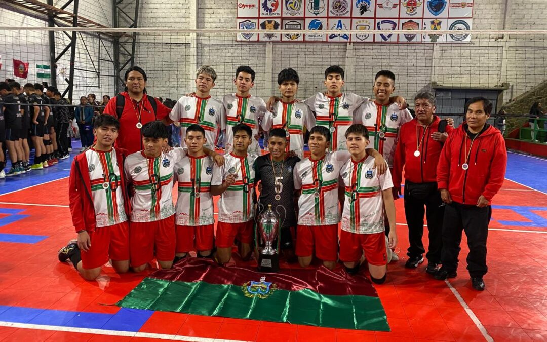 Dos jugadores de la Cato formaron parte de la selección paceña sub-17 de voleibol
