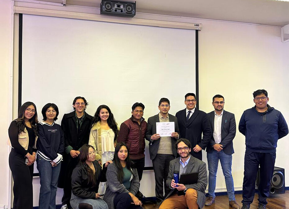 La Sociedad Científica de Derecho rinde homenaje al aniversario de la Carrera de Derecho