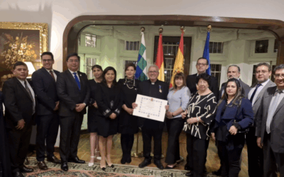 El Rey Felipe VI condecora al Rector Nacional de la U.C.B. con la Cruz Oficial de la Orden del Mérito Civil