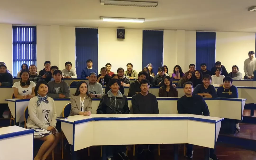 Estudiantes de la U.C.B. conocen oportunidades de pasantías en Cervecería Boliviana Nacional