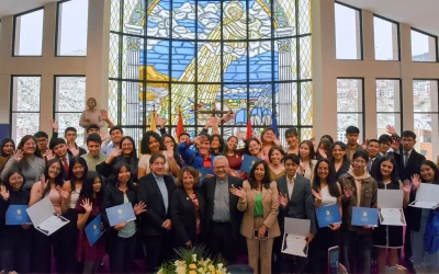 La U.C.B. entrega las becas a la excelencia académica y beca de aporte a la cultura y al deporte 1-2026