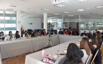 El CID impulsa el diálogo sobre el fortalecimiento de la investigación en diseño en la UCB