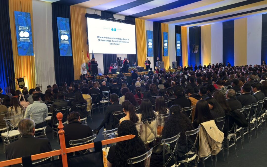 Acto Central por los 60 años de la U.C.B. destacó el compromiso con la excelencia, la investigación y la formación integral