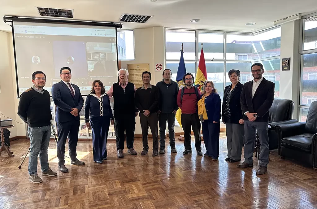 La U.C.B. acogió un conversatorio sobre América Latina y el nuevo contexto internacional