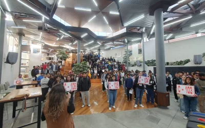 Los mejores estudiantes tienen la oportunidad de obtener una beca para formarse en la U.C.B.