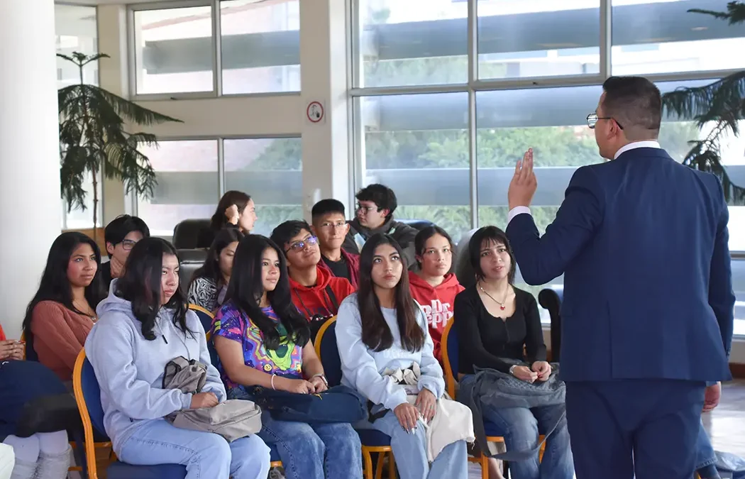La U.C.B. La Paz da la bienvenida al Curso Preuniversitario II-26