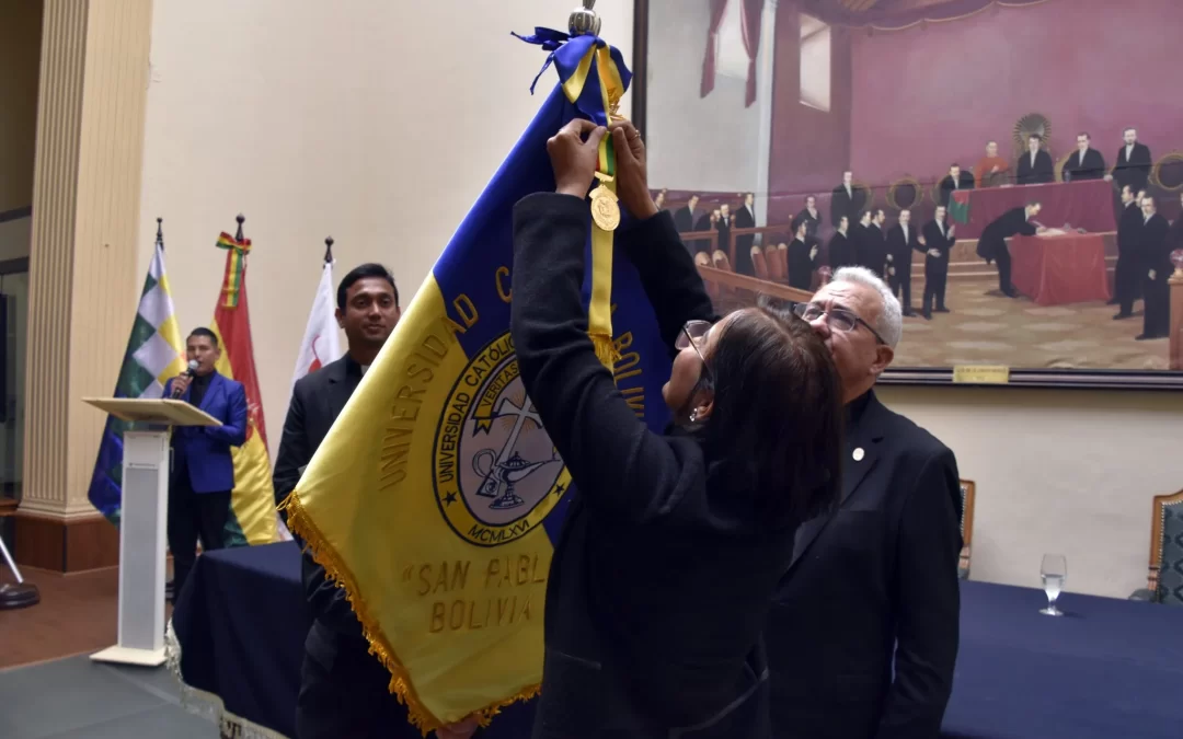El Senado Nacional Otorga la Condecoración «Símbolos Patrios» a la U.C.B.