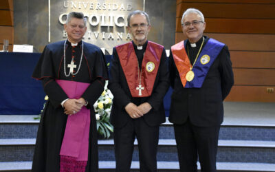 Mons. Cristóbal Bialasik asume como nuevo Gran Canciller de la U.C.B.